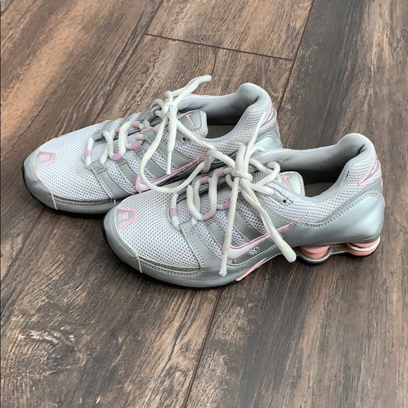 Nike Shox - Picture 2 of 8